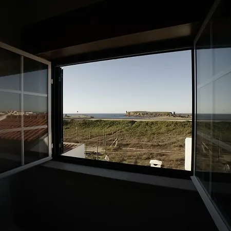 Papoa House * Peniche